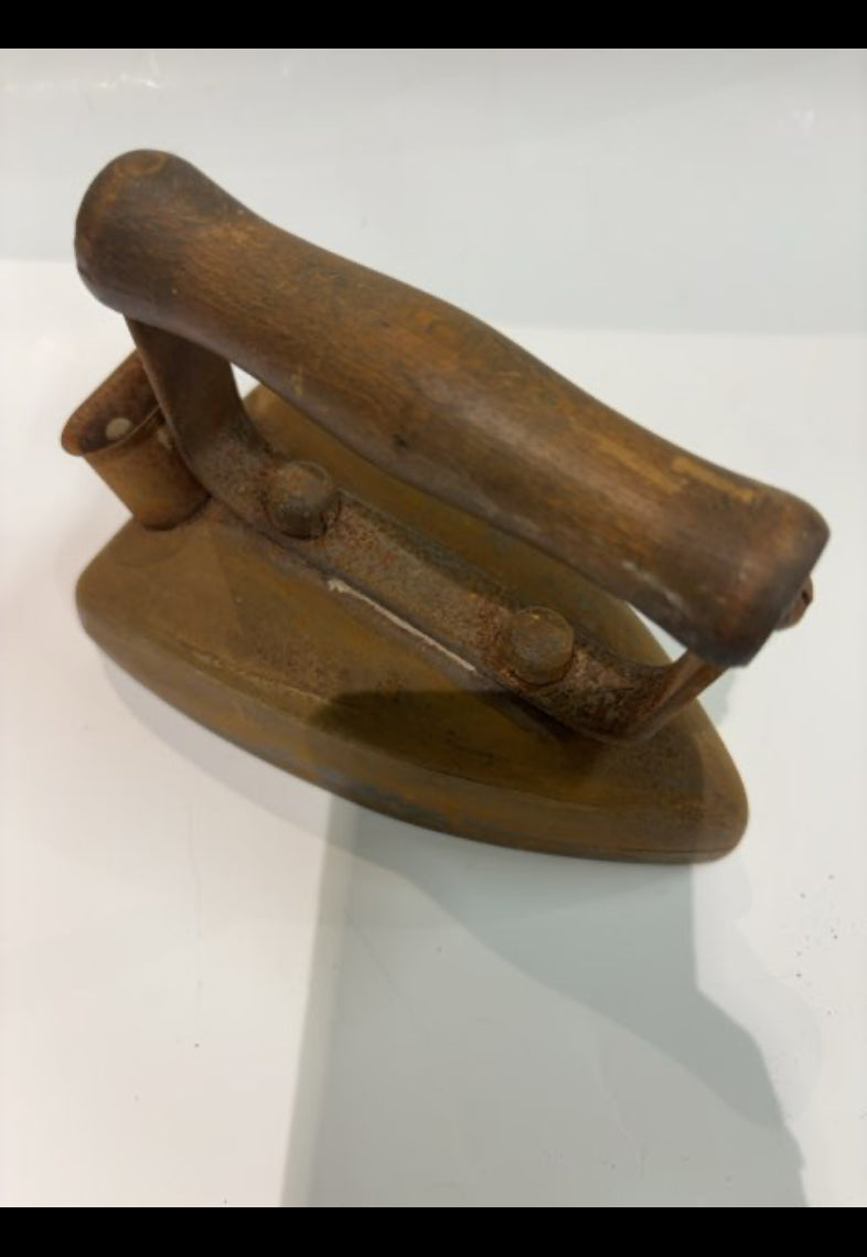 Gammeldags strygejern